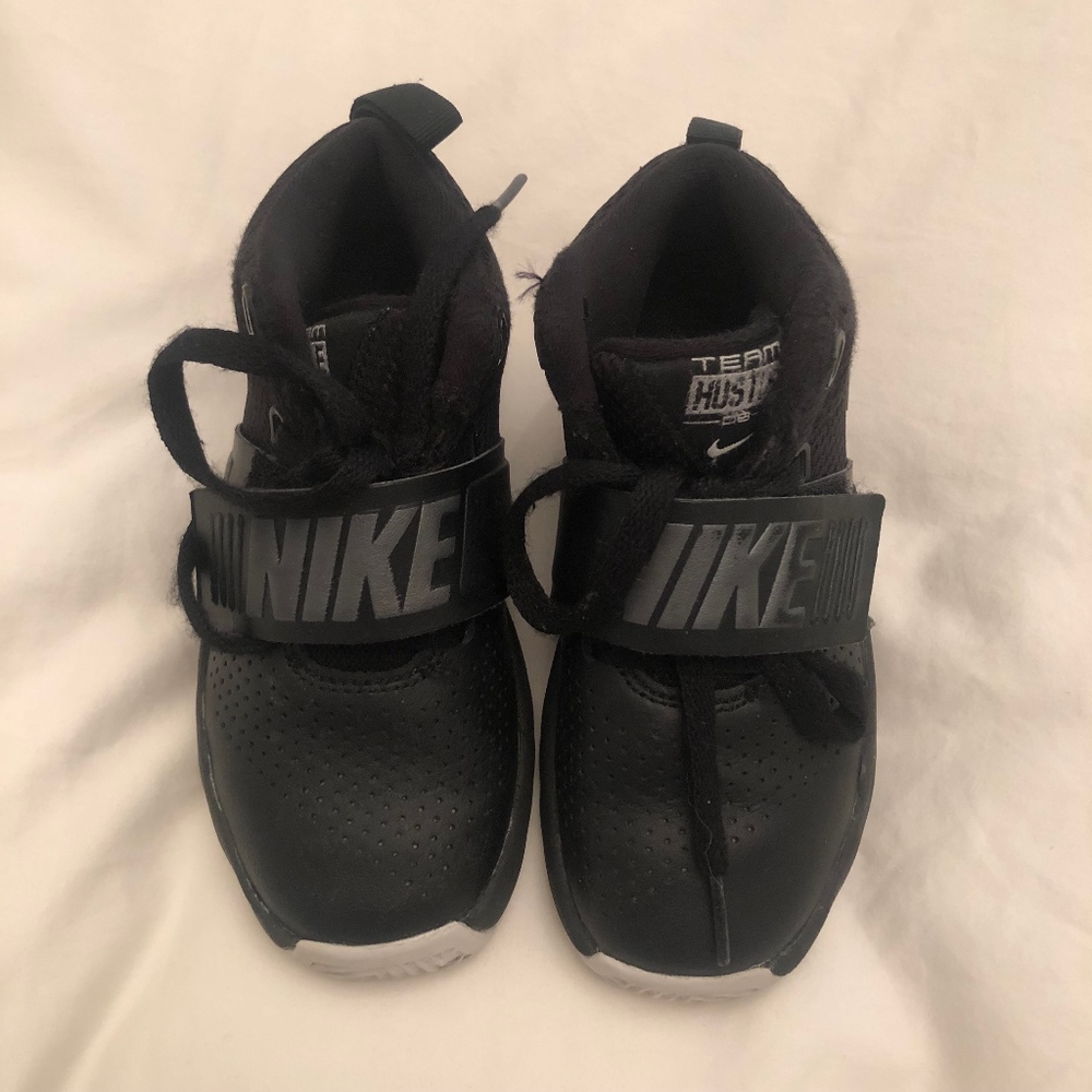 *LOWEST* Nike Kids Team Hustle D8 Sneakers